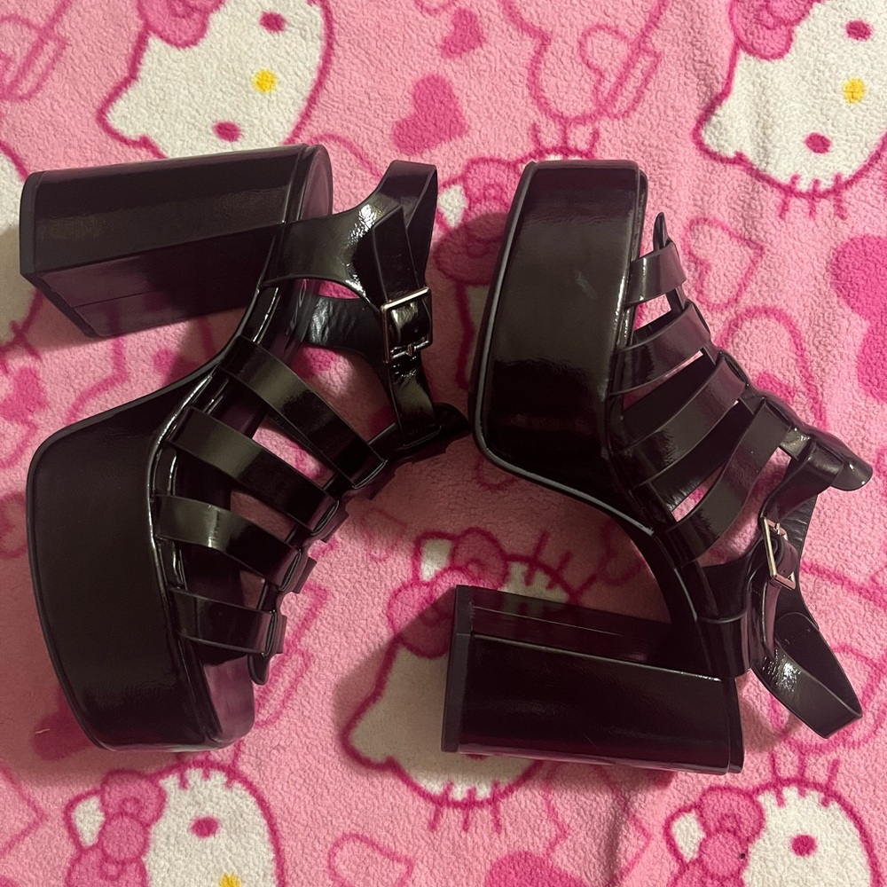 Soda Black Glossy Platform Sandals